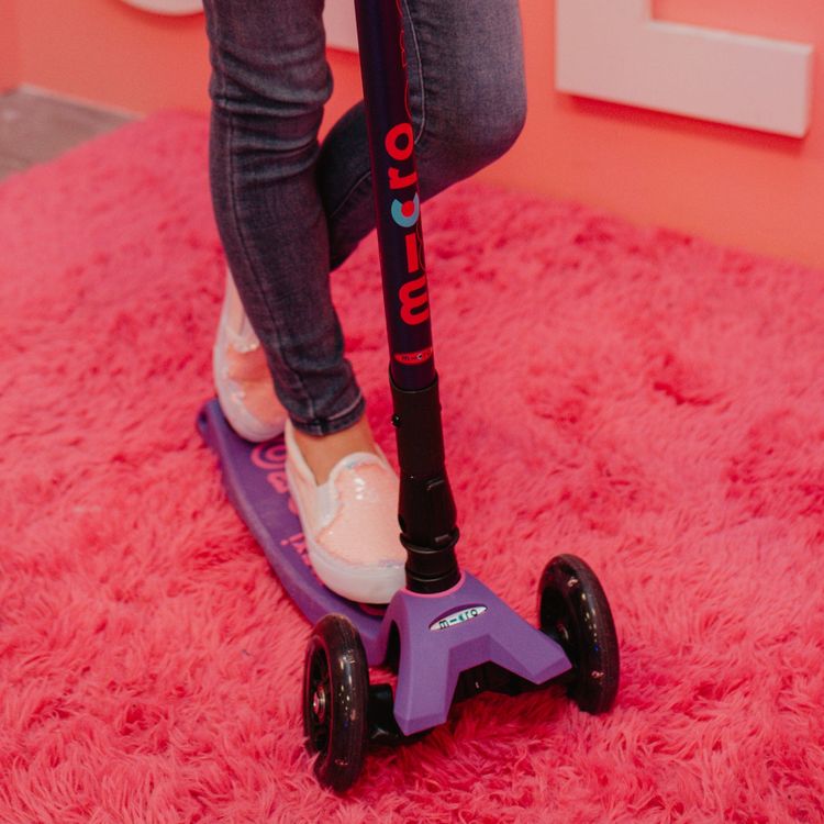 Micro Maxi Foldable LED Scooter - Purple