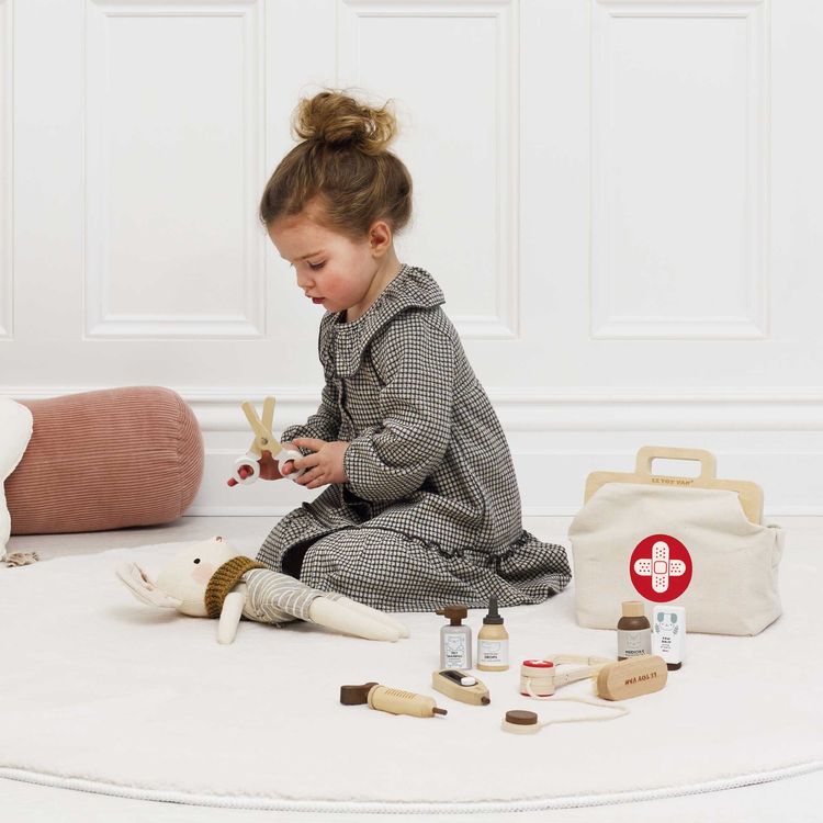 10 Piece Animal Vet Pretend Play Set