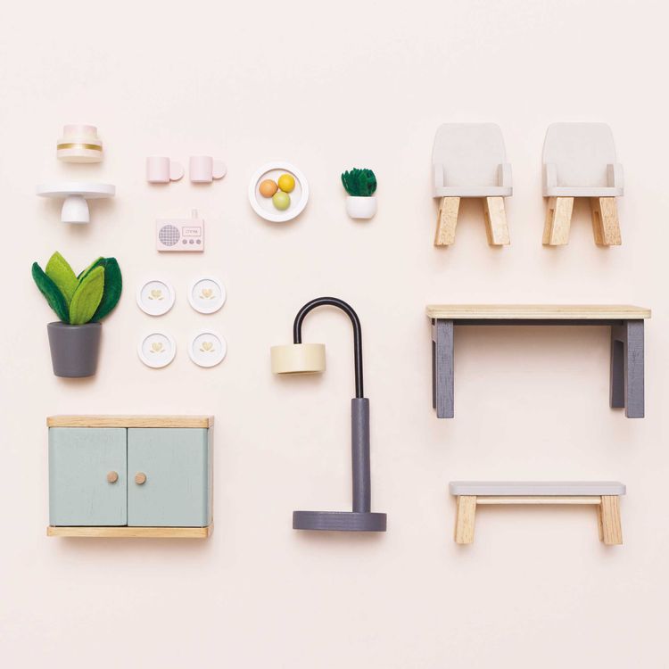 18-Piece Wooden Dollhouse Dining Room Set