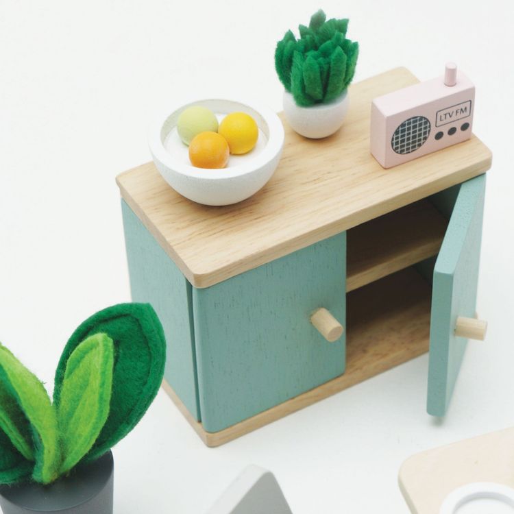 18-Piece Wooden Dollhouse Dining Room Set