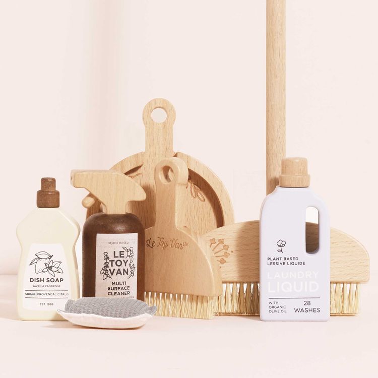 7 Piece Eco-friendly Wooden Cleaning Set