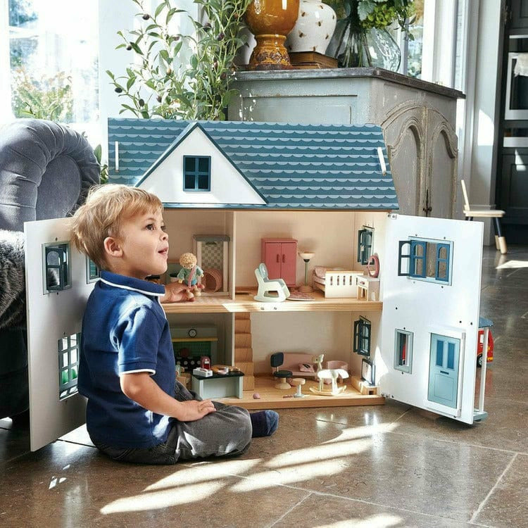 Dovetail Dollhouse