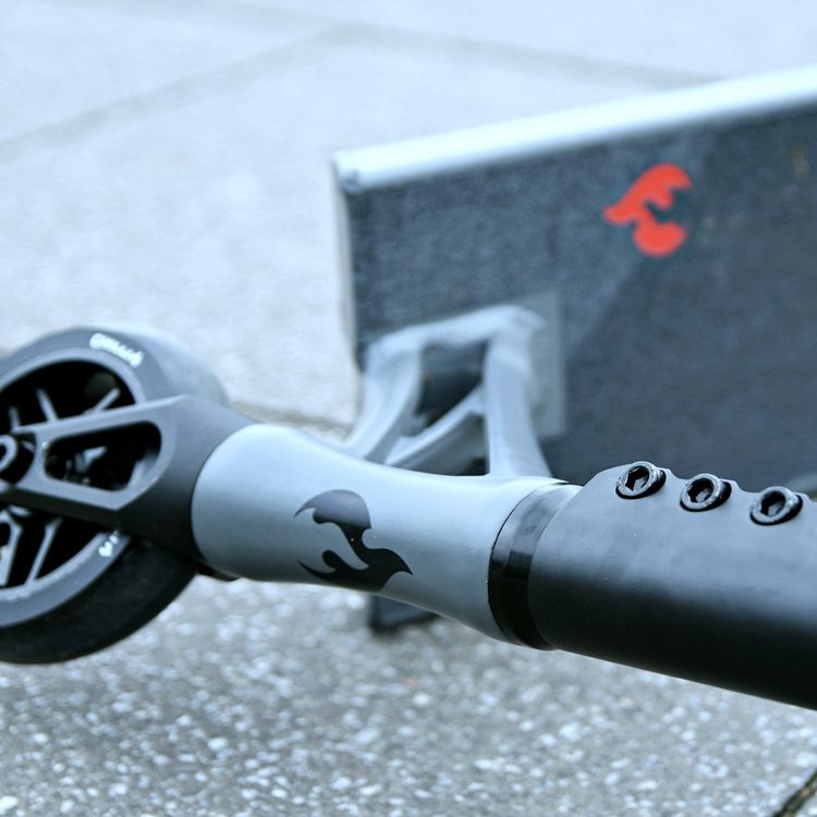 Micro Chilli Zeppelin Pro Scooter -  Black/Grey