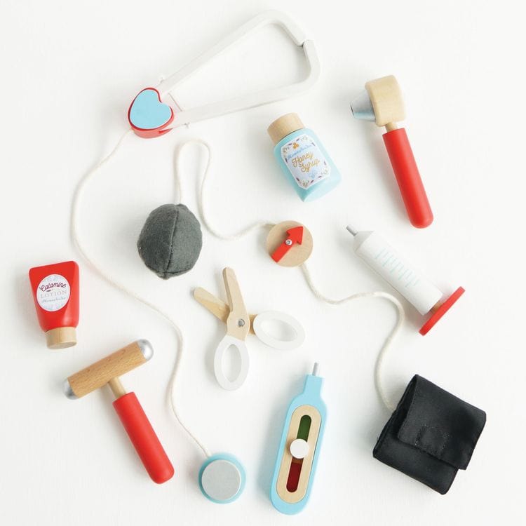 Vintage Doctor Roleplay Wooden Kit - 10 Piece