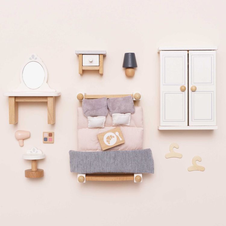 Wooden Dollhouse Bedroom Furniture Set - 19 Pieces